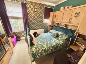 bedroom- click for photo gallery